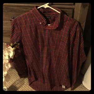 Men’s plaid button down shirt